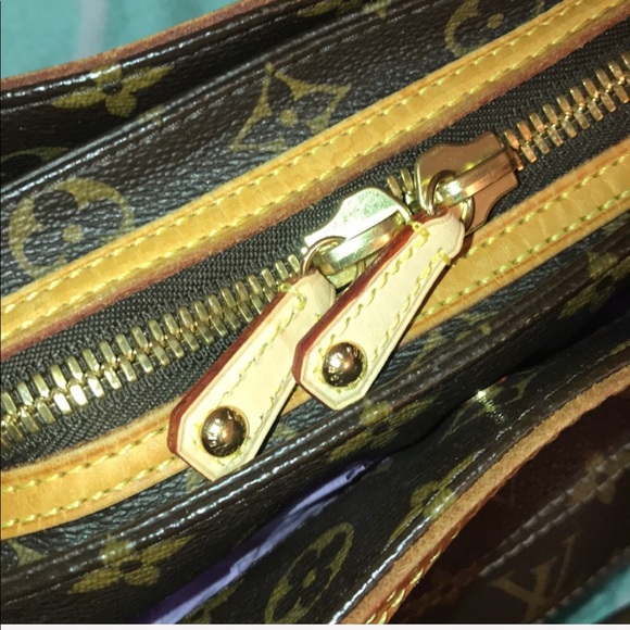 Authentic Louis Vuitton Riveting Limited Edition - Picture 6 of 8